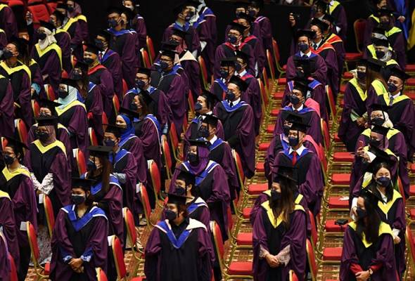 51676177246_graduanUniversitiM